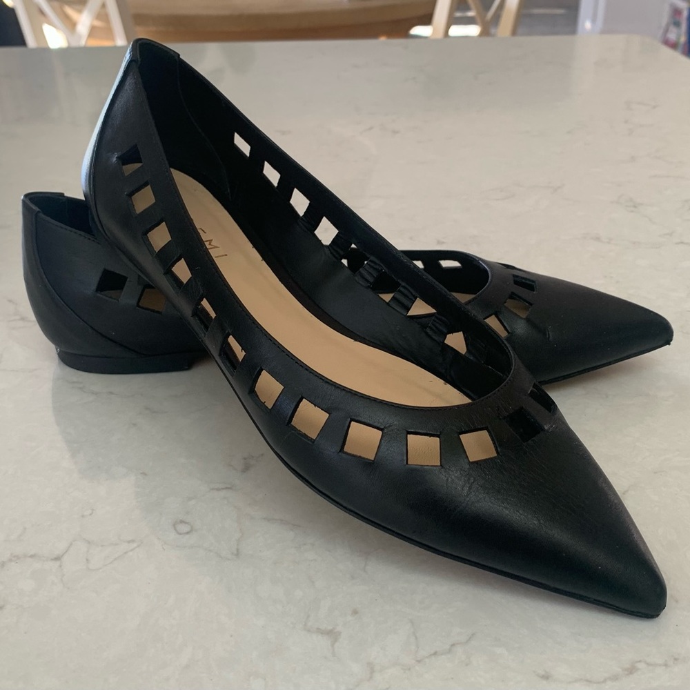 M. Gemi pointed toe flat